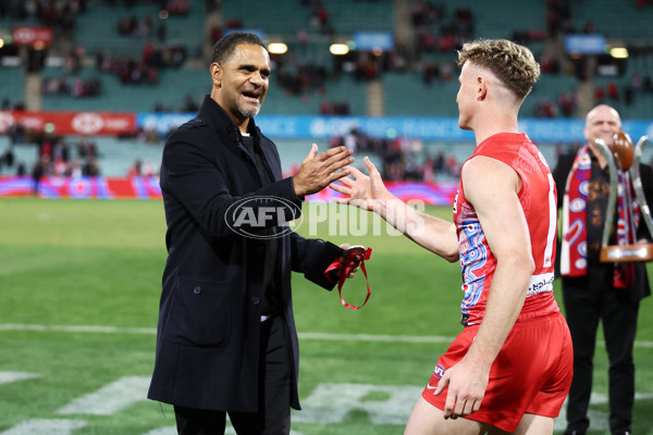 AFL 2023 Round 11 - Sydney v Carlton - A-1649183