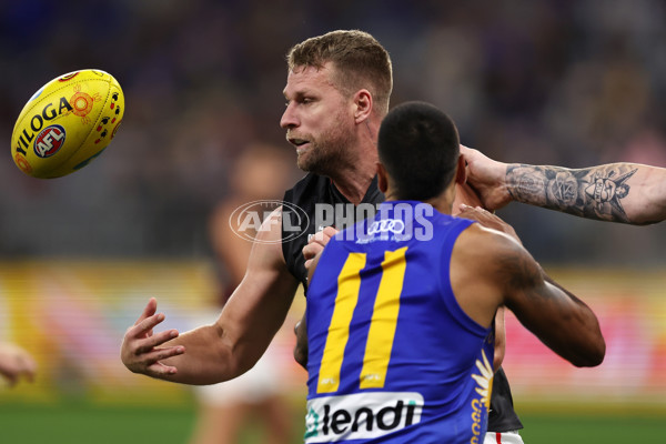 AFL 2023 Round 11 - West Coast v Essendon - A-1684277