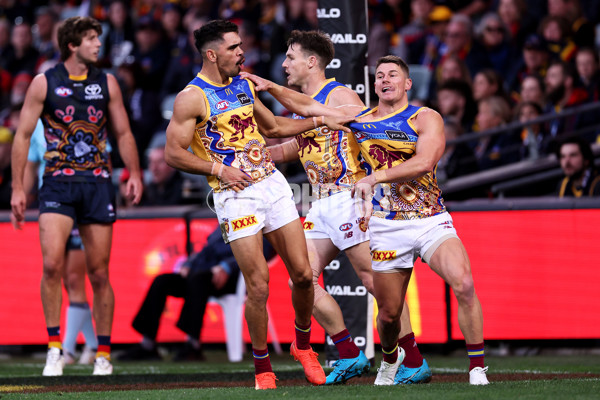 AFL 2023 Round 11 - Adelaide v Brisbane - A-1697110