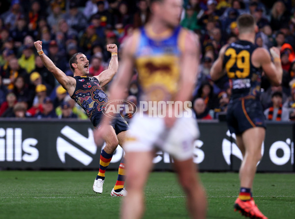 AFL 2023 Round 11 - Adelaide v Brisbane - A-1697144