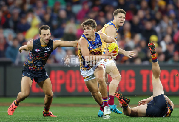 AFL 2023 Round 11 - Adelaide v Brisbane - A-1697172