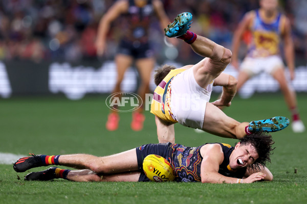 AFL 2023 Round 11 - Adelaide v Brisbane - A-1697190