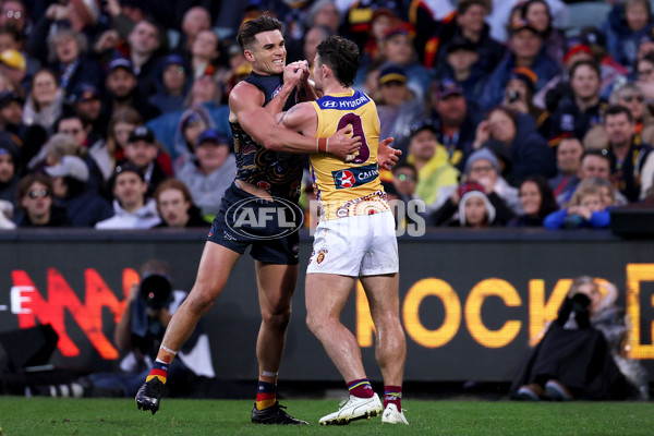 AFL 2023 Round 11 - Adelaide v Brisbane - A-1698324