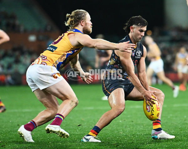 AFL 2023 Round 11 - Adelaide v Brisbane - A-1703615