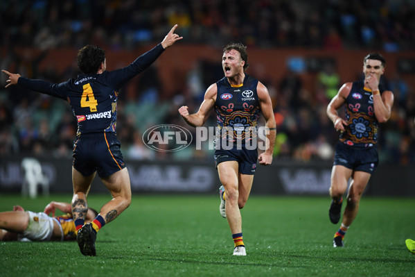 AFL 2023 Round 11 - Adelaide v Brisbane - A-1703628