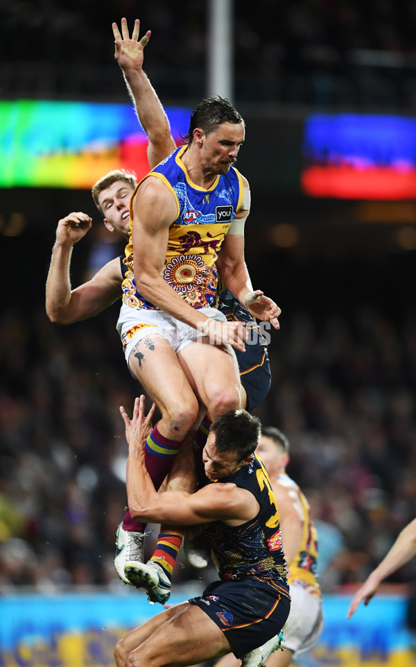 AFL 2023 Round 11 - Adelaide v Brisbane - A-1703634