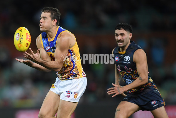 AFL 2023 Round 11 - Adelaide v Brisbane - A-1703648