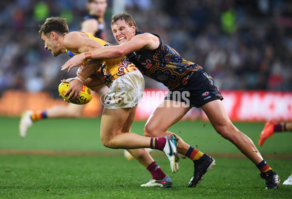 AFL 2023 Round 11 - Adelaide v Brisbane - A-1704640