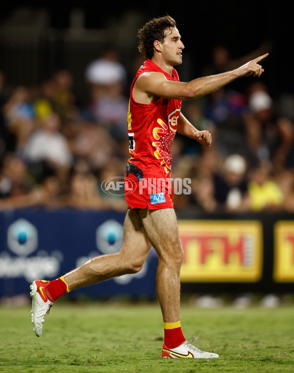 AFL 2023 Round 11 - Gold Coast v Western Bulldogs - A-1704655