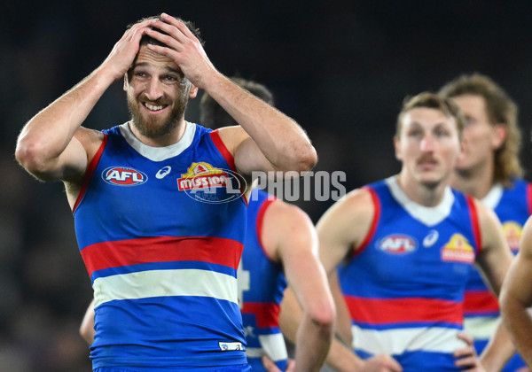 AFL 2023 Round 12 - Western Bulldogs v Geelong - A-1735645