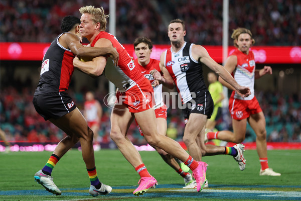 AFL 2023 Round 13 - Sydney v St Kilda - A-1778347