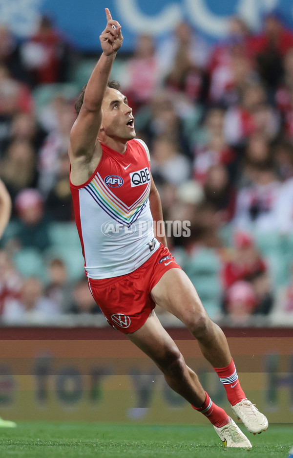 AFL 2023 Round 13 - Sydney v St Kilda - A-1778371