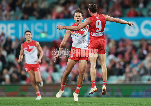 AFL 2023 Round 13 - Sydney v St Kilda - A-1778377