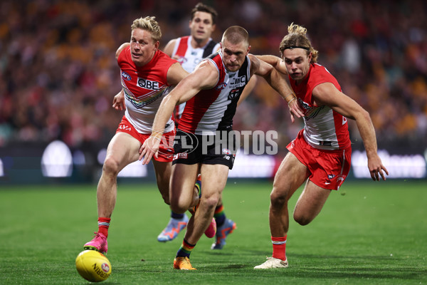 AFL 2023 Round 13 - Sydney v St Kilda - A-1778383