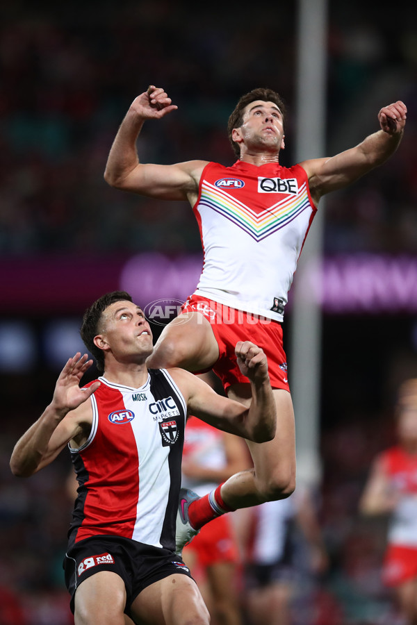 AFL 2023 Round 13 - Sydney v St Kilda - A-1778386