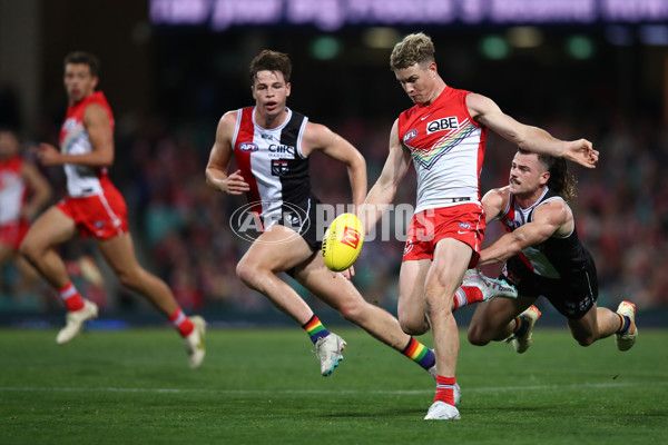 AFL 2023 Round 13 - Sydney v St Kilda - A-1778390