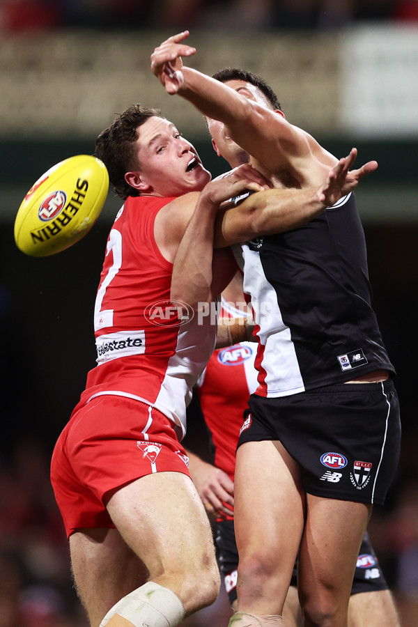 AFL 2023 Round 13 - Sydney v St Kilda - A-1779044