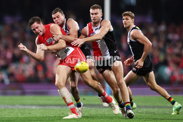 AFL 2023 Round 13 - Sydney v St Kilda - A-1779084