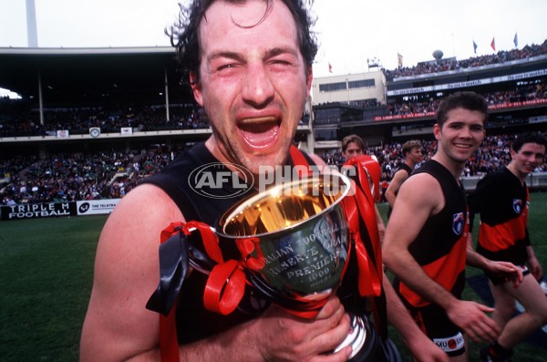 AFL 1999 Reserves Grand Final - St Kilda v Essendon - 137731