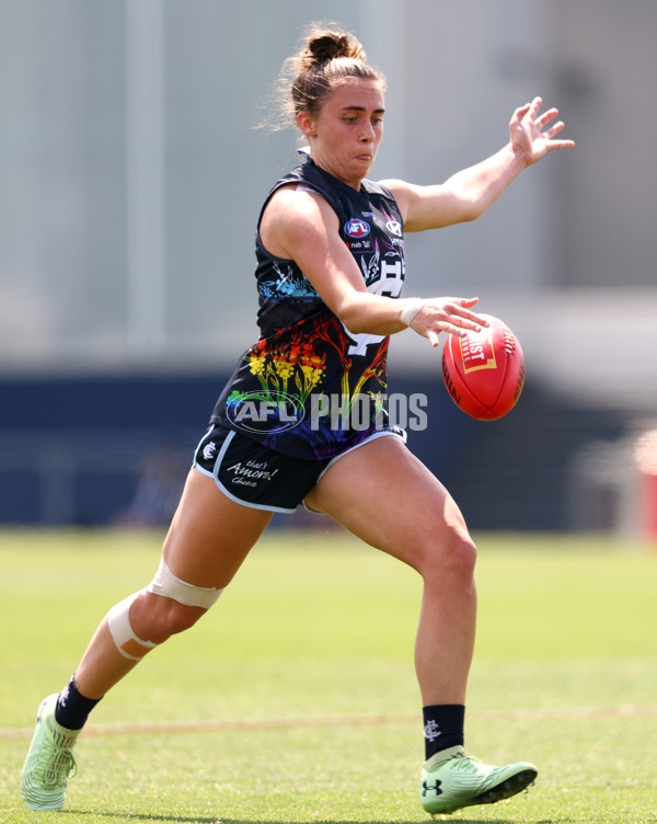 AFLW 2022 Round 04 - Carlton v North Melbourne - A-391048