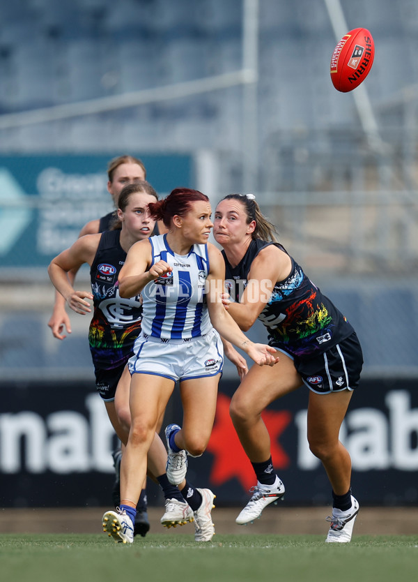 AFLW 2022 Round 04 - Carlton v North Melbourne - A-391061