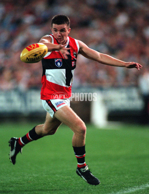 AFL 1998 Ansett Cup Grand Final - North Melbourne v St Kilda - 140004