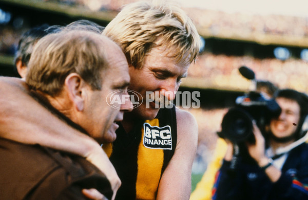 VFL 1983 Grand Final - Hawthorn v Essendon - 23124