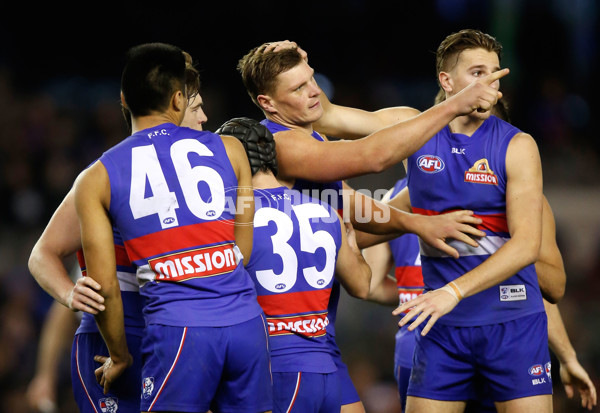 AFL 2015 Rd 19 - Western Bulldogs v Port Adelaide - 394316