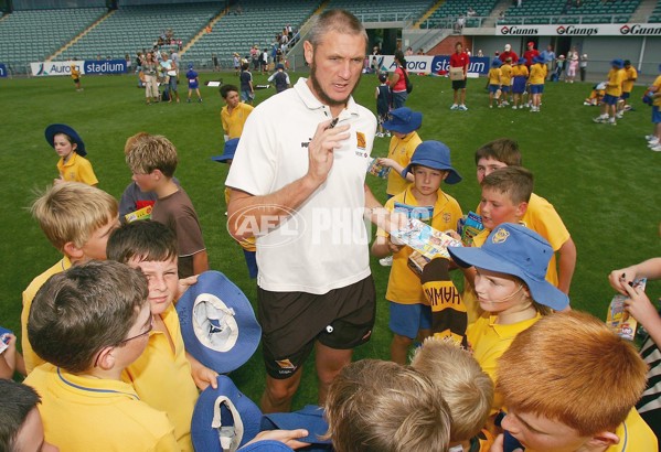 AFL 2006 Media - 2006 Hawthorn AFL Community Camp - 46050