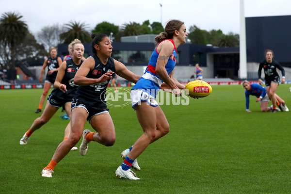 AFLW 2022 S7 Round 10 - Carlton v Western Bulldogs - A-458836