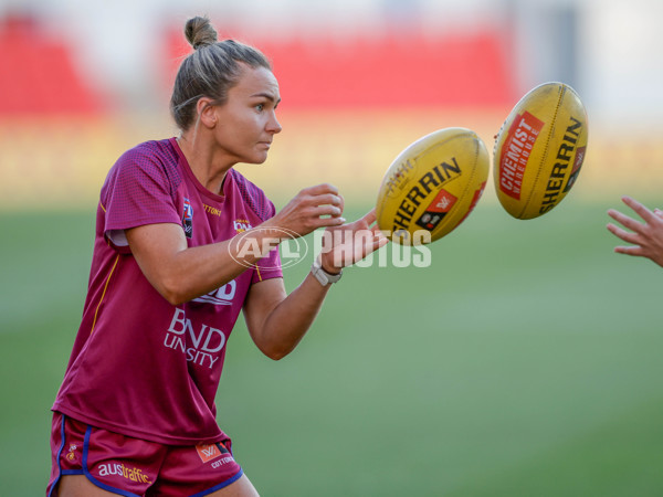 AFLW 2022 S7 Round 10 - Brisbane v Collingwood - A-463403