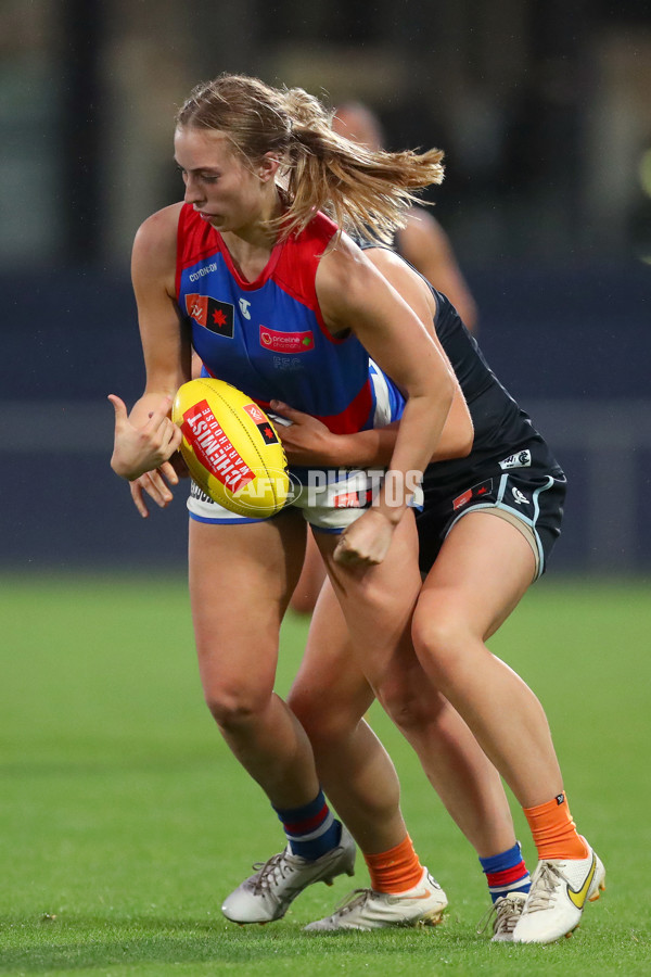 AFLW 2022 S7 Round 10 - Carlton v Western Bulldogs - A-463447