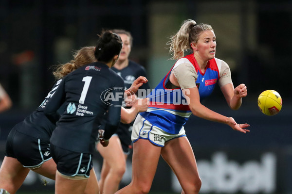 AFLW 2022 S7 Round 10 - Carlton v Western Bulldogs - A-465466