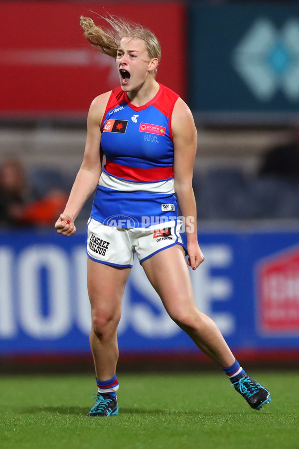 AFLW 2022 S7 Round 10 - Carlton v Western Bulldogs - A-466046