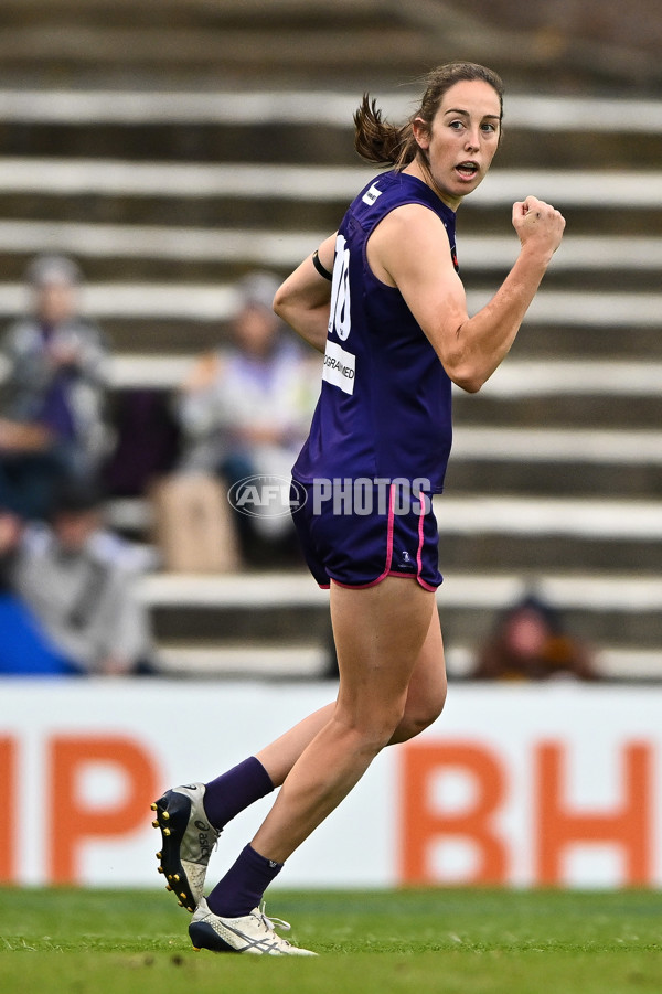 AFLW 2022 S7 Round 10 - Fremantle v Hawthorn - A-466065