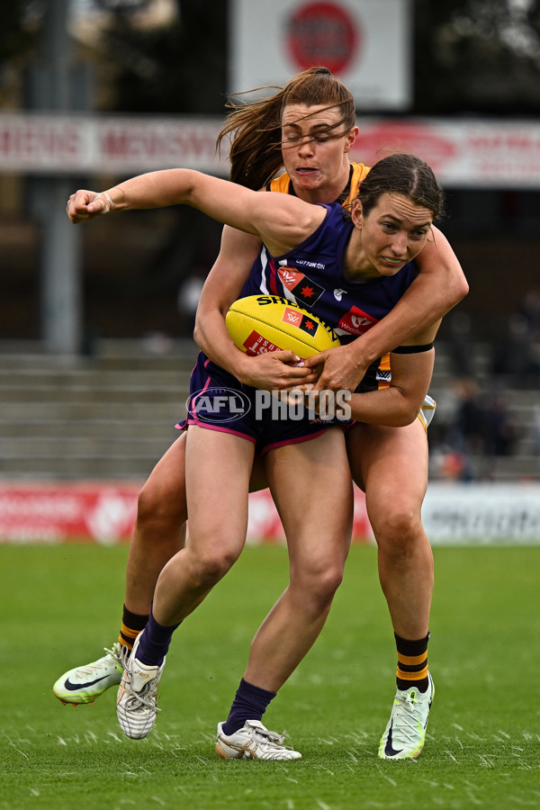 AFLW 2022 S7 Round 10 - Fremantle v Hawthorn - A-466100