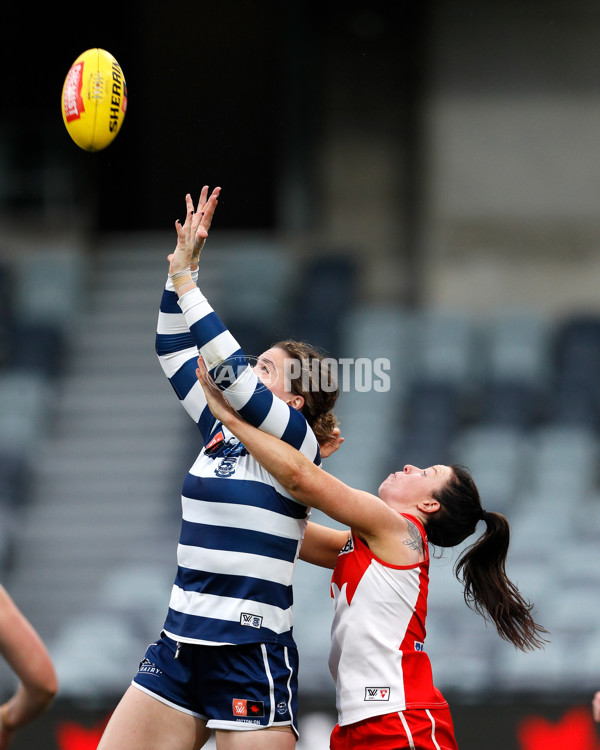 AFLW 2022 S7 Round 10 - Geelong v Sydney - A-476323