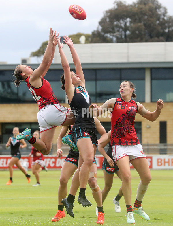 AFLW 2022 S7 Round 10 - Port Adelaide v Essendon - A-478424