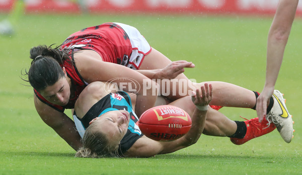 AFLW 2022 S7 Round 10 - Port Adelaide v Essendon - A-478428