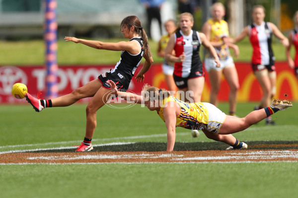 AFLW 2022 S7 Round 10 - St Kilda v Adelaide - A-481324