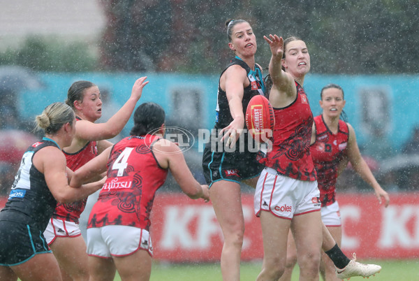 AFLW 2022 S7 Round 10 - Port Adelaide v Essendon - A-481347