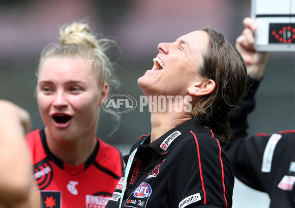 AFLW 2022 S7 Round 10 - Port Adelaide v Essendon - A-482221