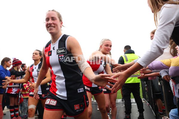 AFLW 2022 S7 Round 10 - St Kilda v Adelaide - A-482269