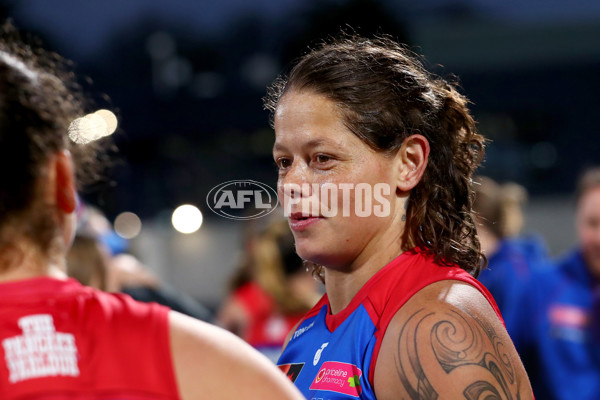 AFLW 2022 S7 Round 10 - Carlton v Western Bulldogs - A-482270