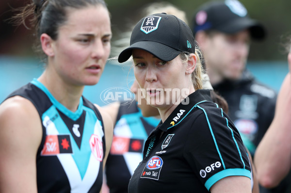 AFLW 2022 S7 Round 10 - Port Adelaide v Essendon - A-483692