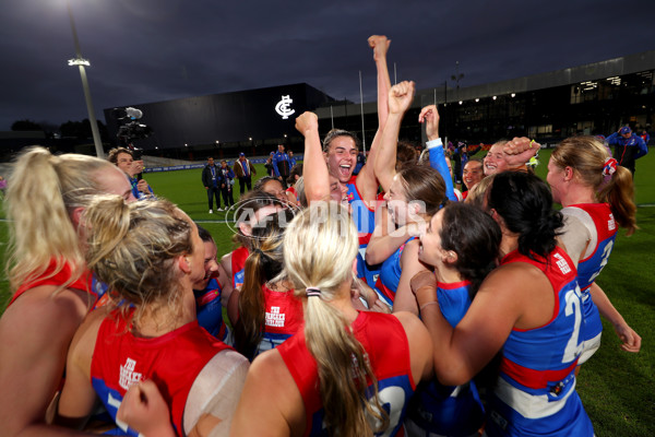 AFLW 2022 S7 Round 10 - Carlton v Western Bulldogs - A-483733