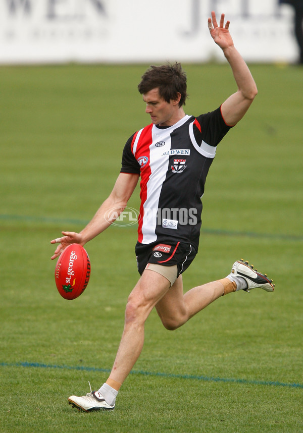 AFL 2010 Training - St Kilda 280910 - 219081