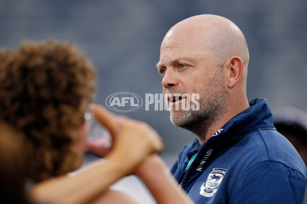 AFLW 2022 S7 Round 10 - Geelong v Sydney - A-494775