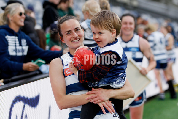 AFLW 2022 S7 Round 10 - Geelong v Sydney - A-494796