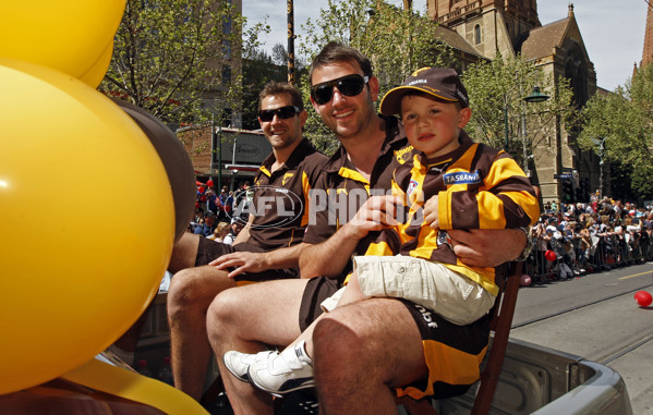 AFL 2008 Media - Grand Final Parade 260908 - 160621